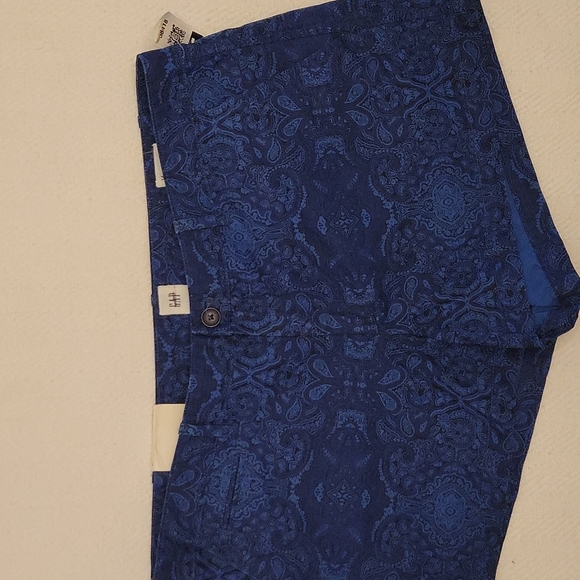 GAP Pants - NWT Gap women's shorts size 14